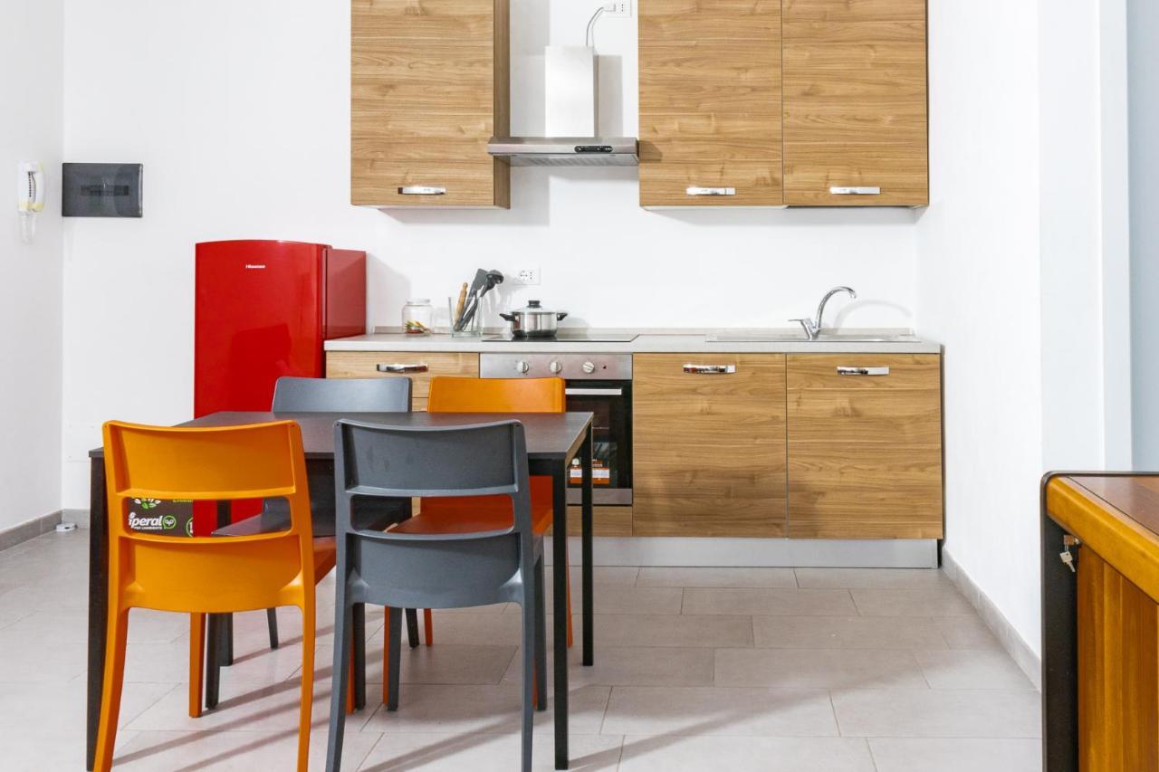 Staurenghi Red Apartment Варезе Экстерьер фото