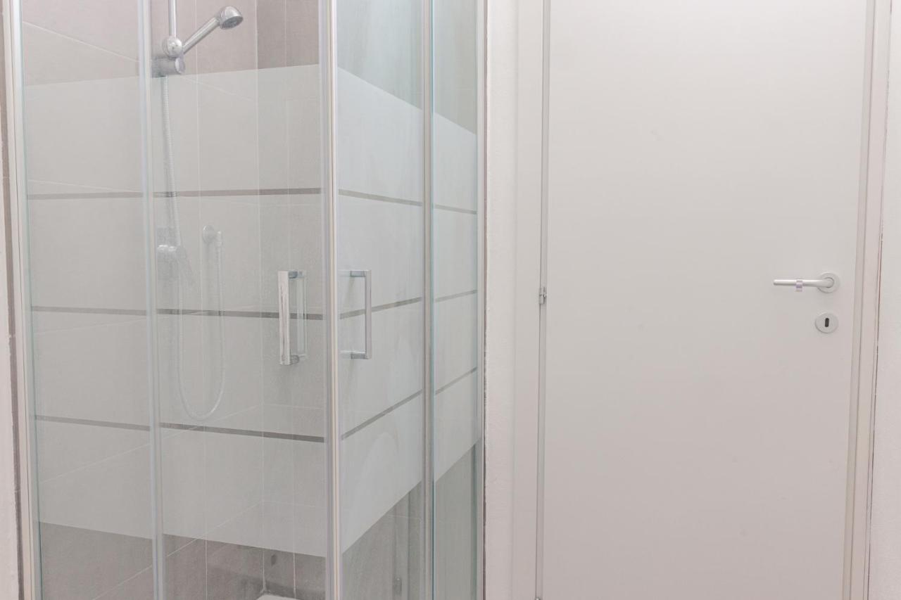 Staurenghi Red Apartment Варезе Экстерьер фото